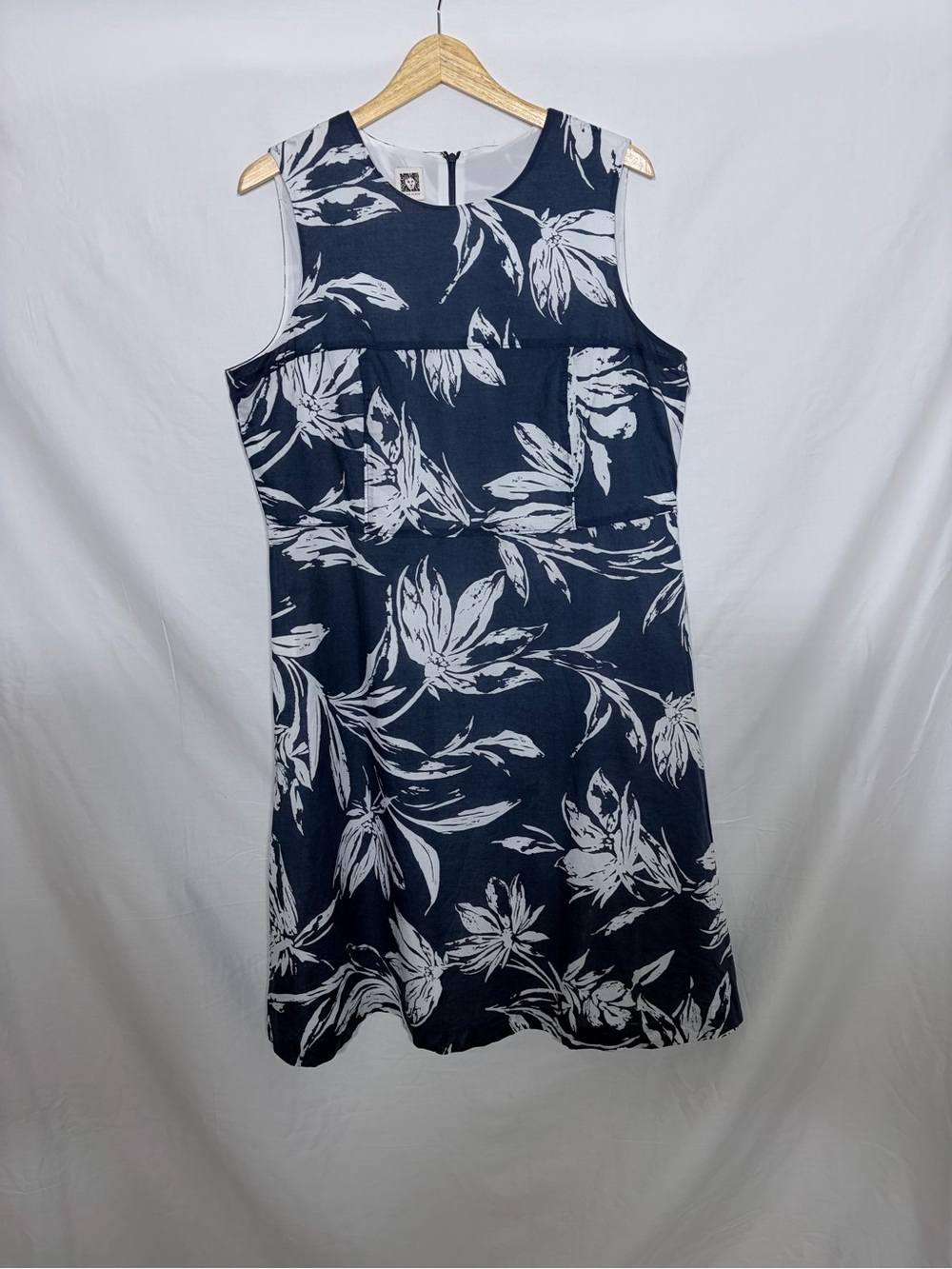 Anne Klein Sleeveless Navy Blue White Floral Midi Dress